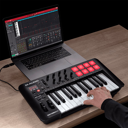 Oxygen 25 MkV + Komplete 15 Ultimate upgrade M AUDIO