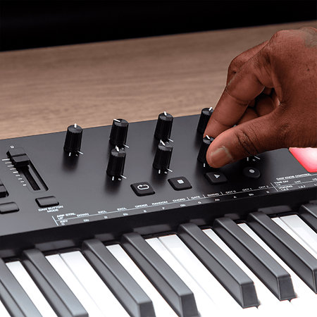 Oxygen 61 MkV + Komplete 15 Ultimate upgrade M AUDIO