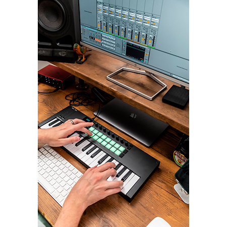 Launchkey Mini 37 MK4 + Komplete 15 Ultimate upgrade Novation