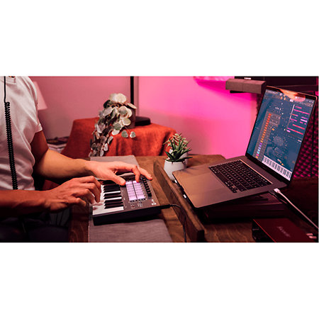 FLkey Mini + Komplete 15 Ultimate upgrade Novation