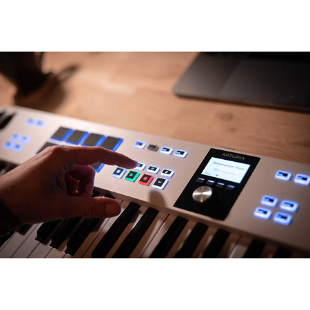KeyLab Essential MK3 49 White + Komplete 15 Ultimate upgrade Arturia