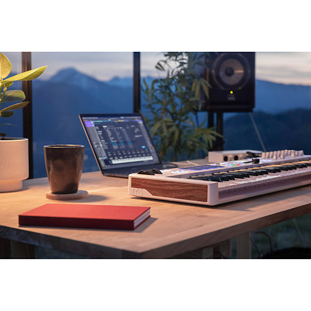 KeyLab Essential MK3 49 White + Komplete 15 Ultimate upgrade Arturia