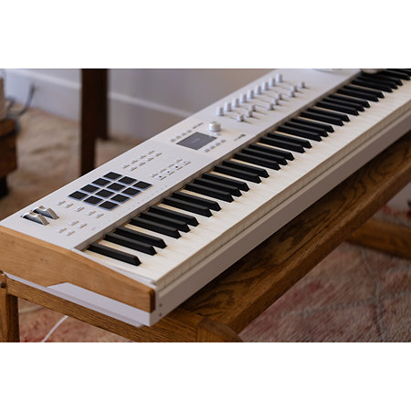 KeyLab 88 mk3 White + Komplete 15 Standard Upgrade Arturia