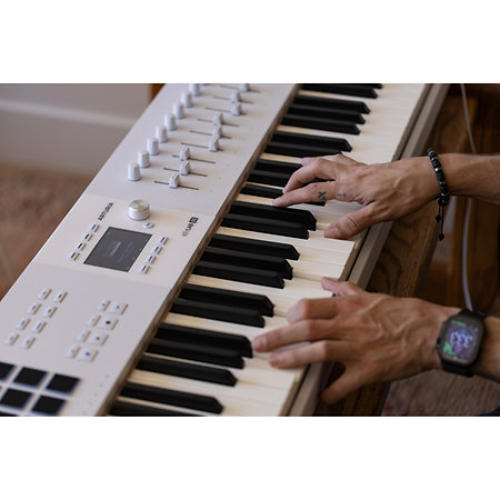 KeyLab 88 mk3 White + Komplete 15 Standard Upgrade Arturia