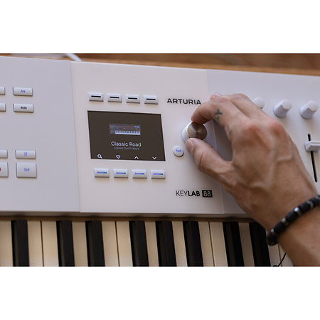 KeyLab 88 mk3 White + Komplete 15 Standard Upgrade Arturia