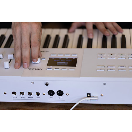 KeyLab 88 mk3 White + Komplete 15 Standard Upgrade Arturia