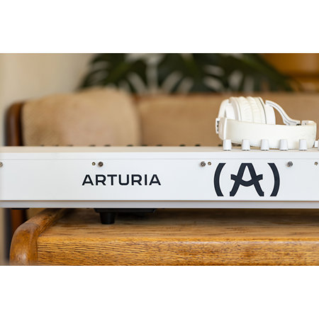 KeyLab 88 mk3 White + Komplete 15 Standard Upgrade Arturia