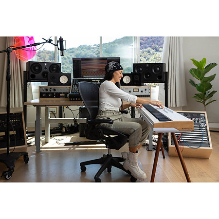 KeyLab 88 mk3 White + Komplete 15 Standard Upgrade Arturia