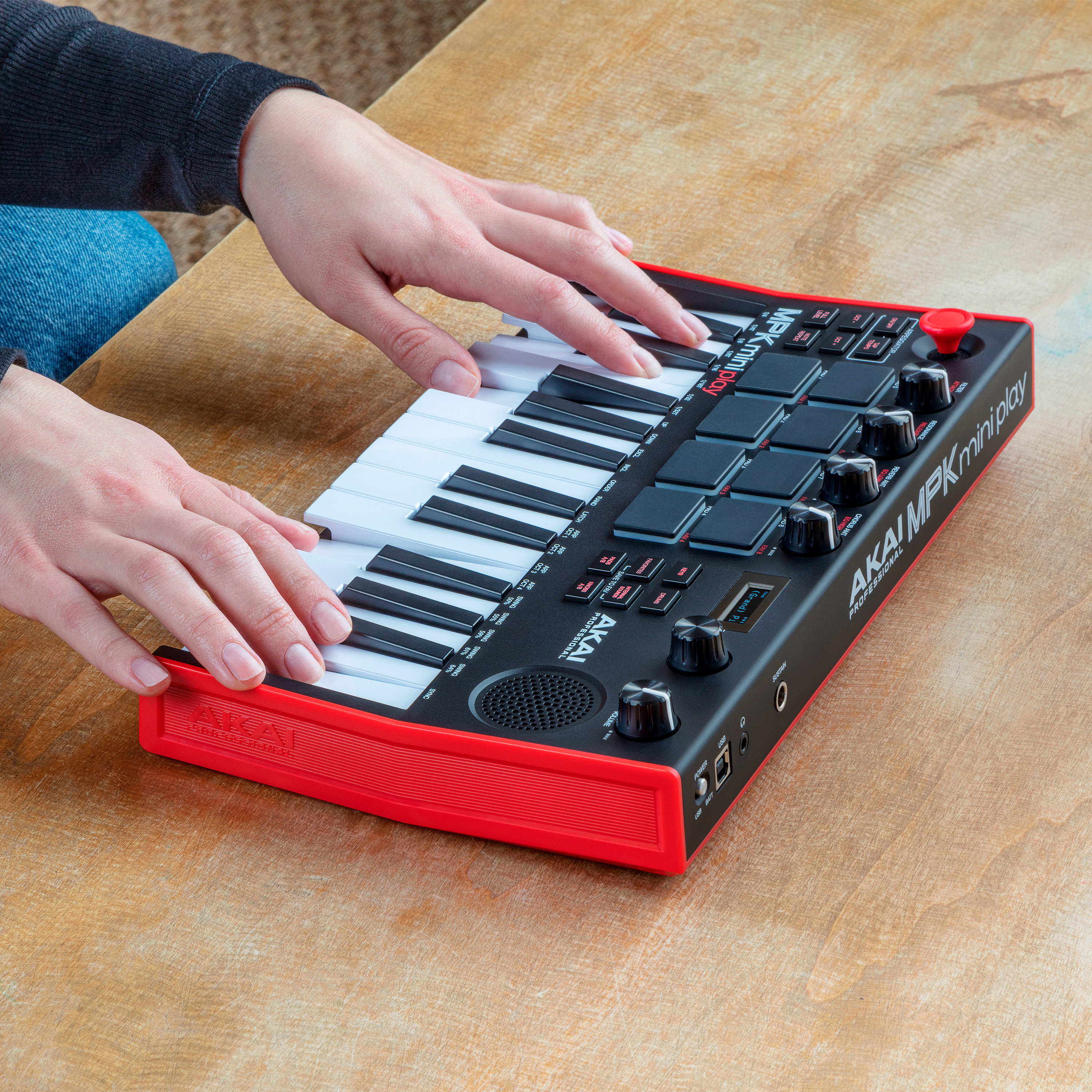 Akai MPK Mini Play Mk3 + Komplete 15 Standard Upgrade