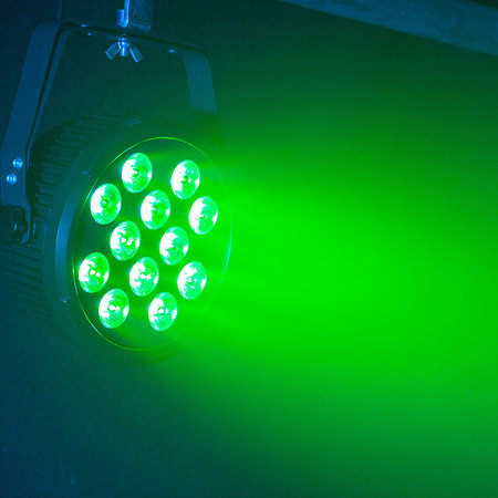 Pack FlatPAR 12x12W 6IN1 (lot de 6) + Flightcase Mac Mah