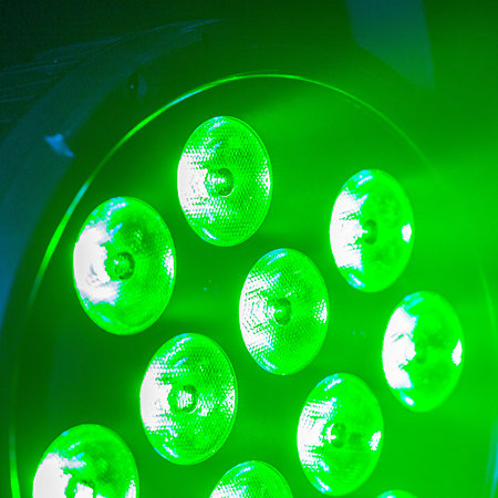 Pack FlatPAR 12x12W 6IN1 (lot de 6) + Flightcase Mac Mah