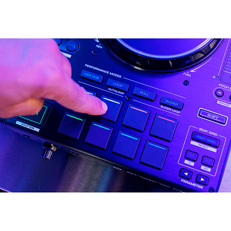 Prime 4+ + Etui Contrôleur DJ Denon DJ