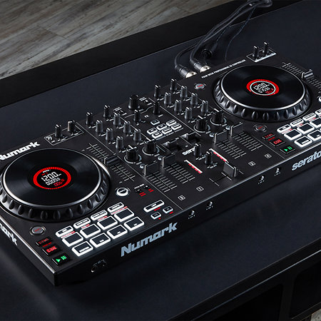 NS4FX + K-Max MK3 Large 3/4 Channel DJ Controller Backpack Numark
