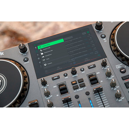 Mixstream Pro Go + Comfort Medium  Bag Numark