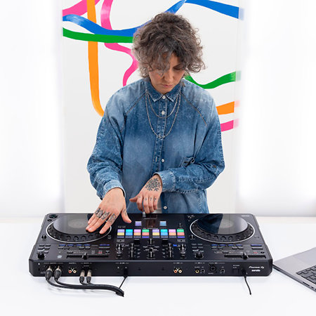 DDJ-REV5 + Eva-Case Pickfoam XXL Wheel Pioneer DJ