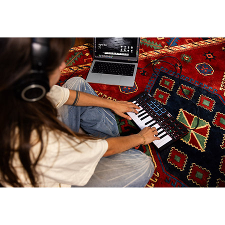 MPK Mini IV Black Akai