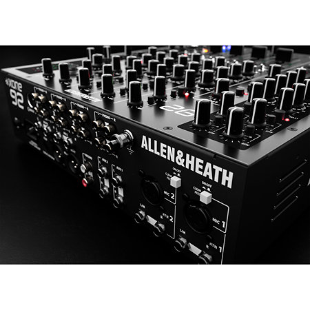 Pack Xone:92 mk2 + 12" Flight Case Silver Allen & Heath