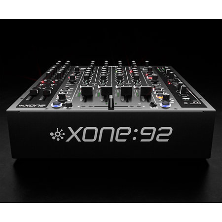 Pack Xone:92 mk2 + 12" Flight Case Silver Allen & Heath