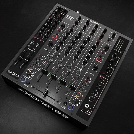 Pack Xone:92 mk2 + 12" Flight Case Silver Allen & Heath