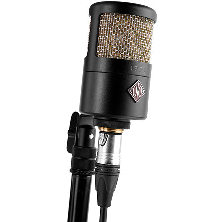 1973-B Deluxe Black Soyuz