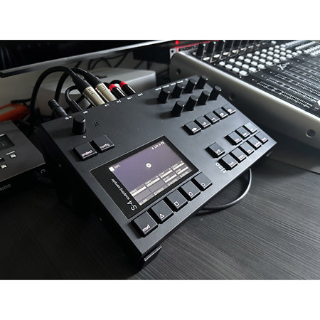 S4 Black Torso Electronics