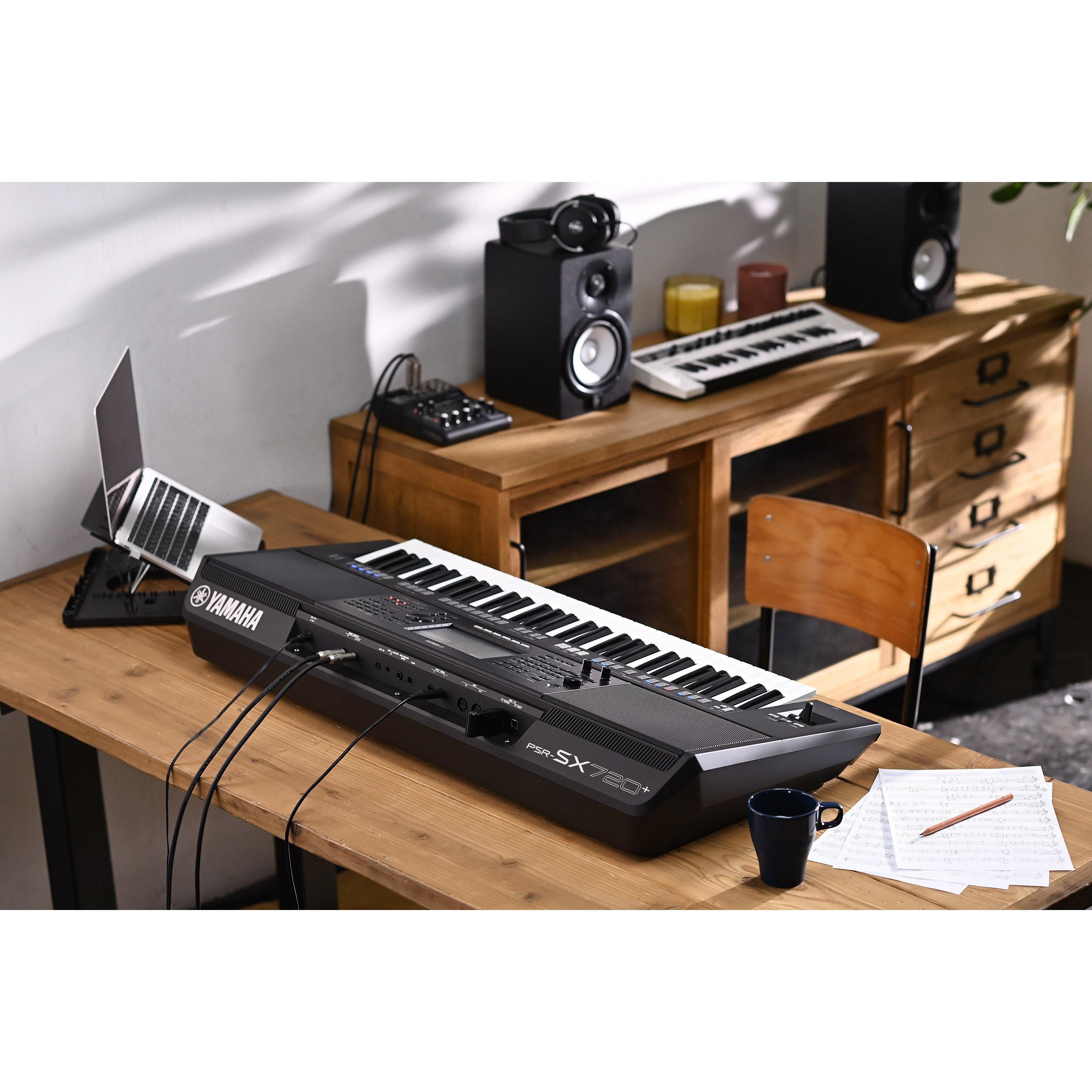 Yamaha PSR-SX720+
