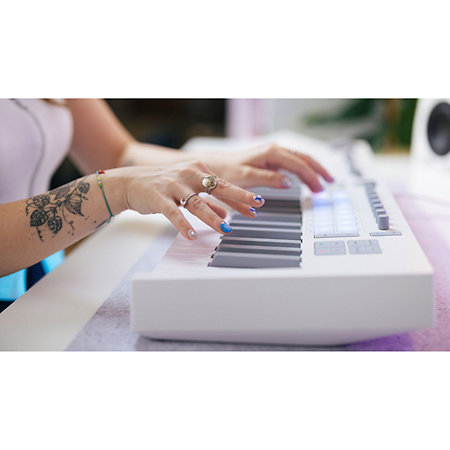 Launchkey 61 White Novation
