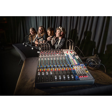 Signature Plus 12 SoundCraft