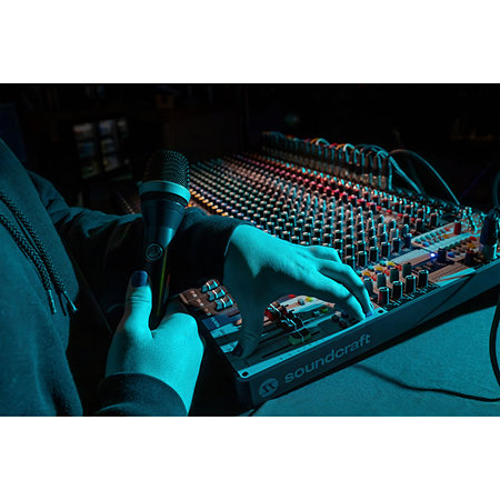 Signature Plus 32 SoundCraft