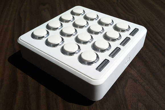 MIDI Fighter 3D White LTD DJ TechTools