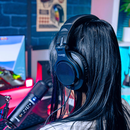 DJH40 Plugger Studio