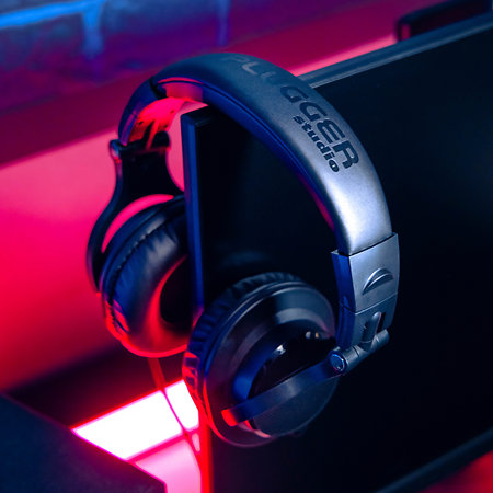 DJH40 Plugger Studio