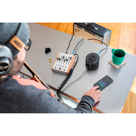 Spire Studio 2 + Studio Case + Travel Bag bundle Izotope