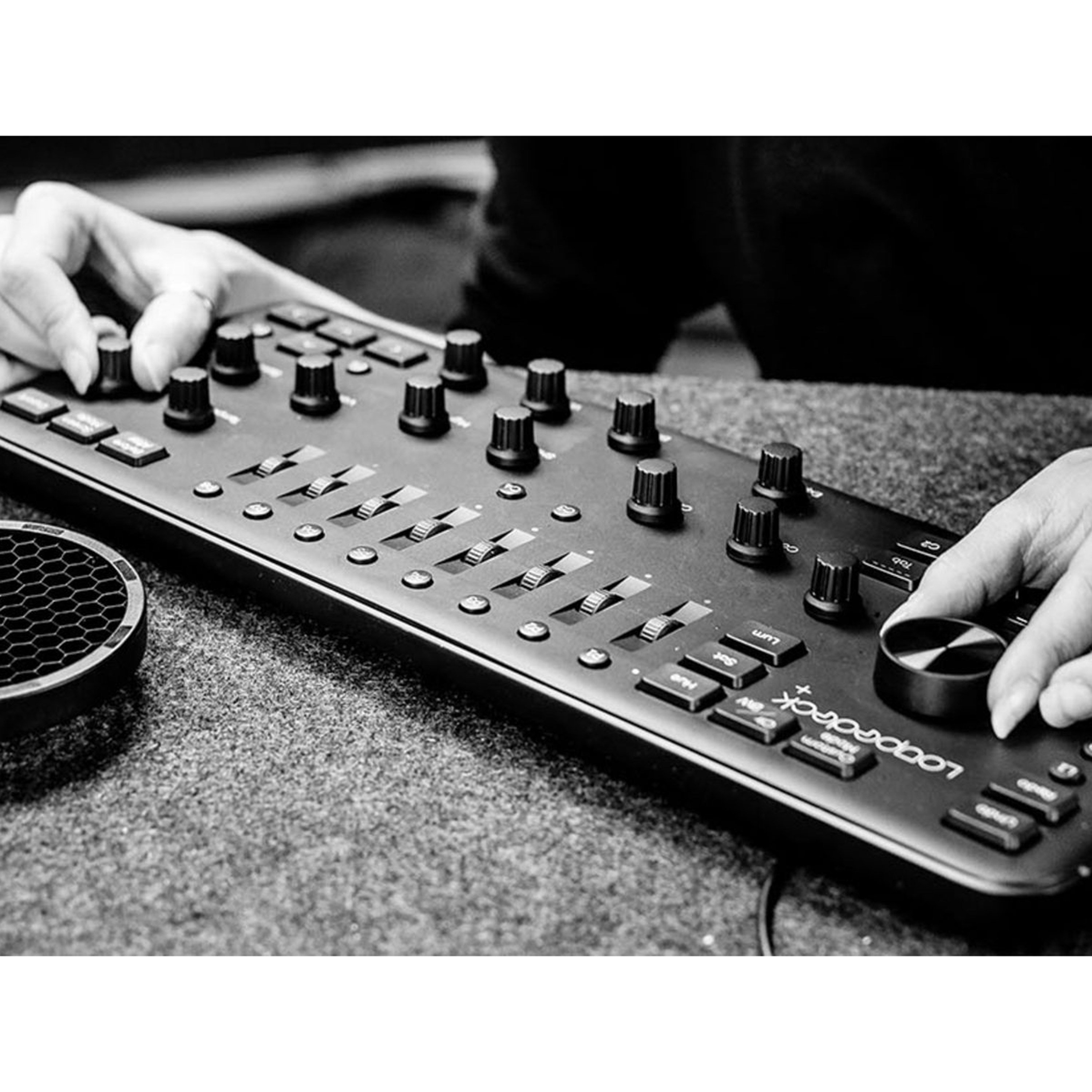 Loupedeck PLUS Surface de Contrôle Univers Sons