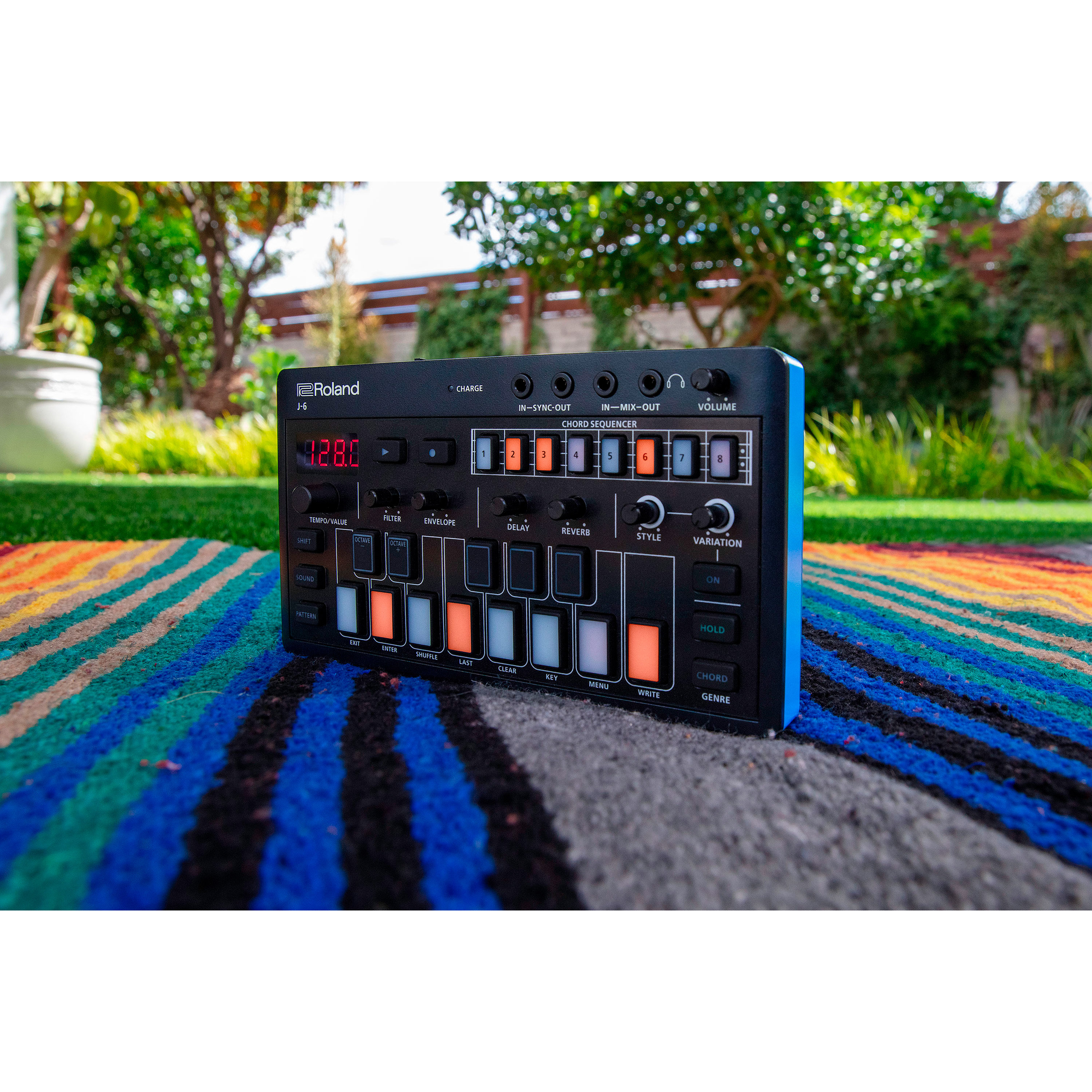 Roland J6 Chord Synth Aira Compact Synthétiseur Univers Sons
