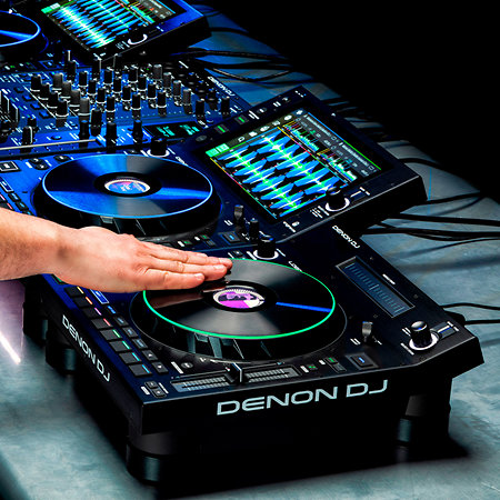 SC6000 Prime + LC 6000 Bundle Denon DJ