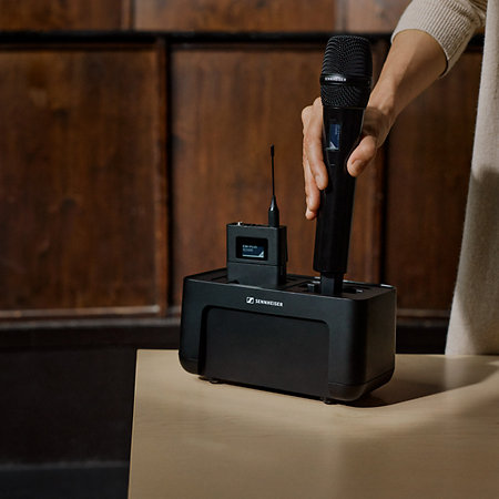 CHG 70N-C + PSU KIT (la pièce) Sennheiser